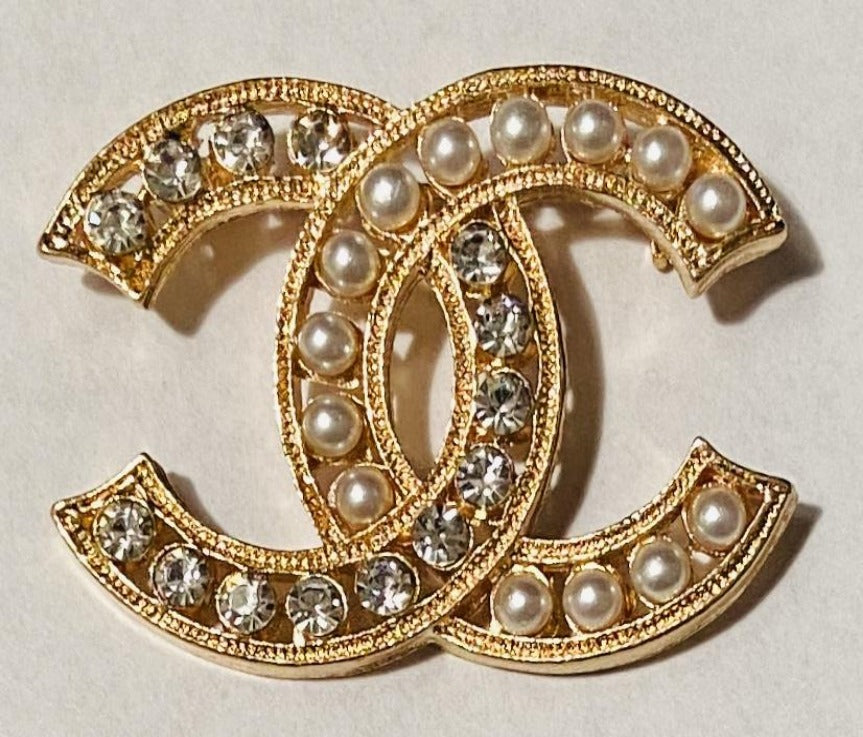 Medium Iced Pearls Brooch pins