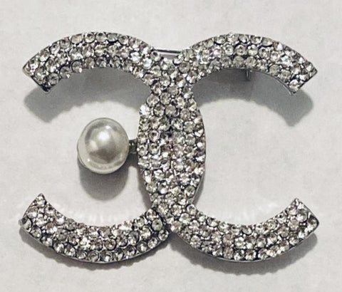 Dazzling Iced Pearl Brooch Pin