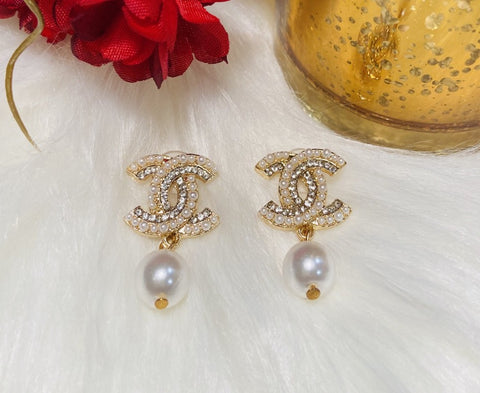 Crossed Pearl Luxe Earrings